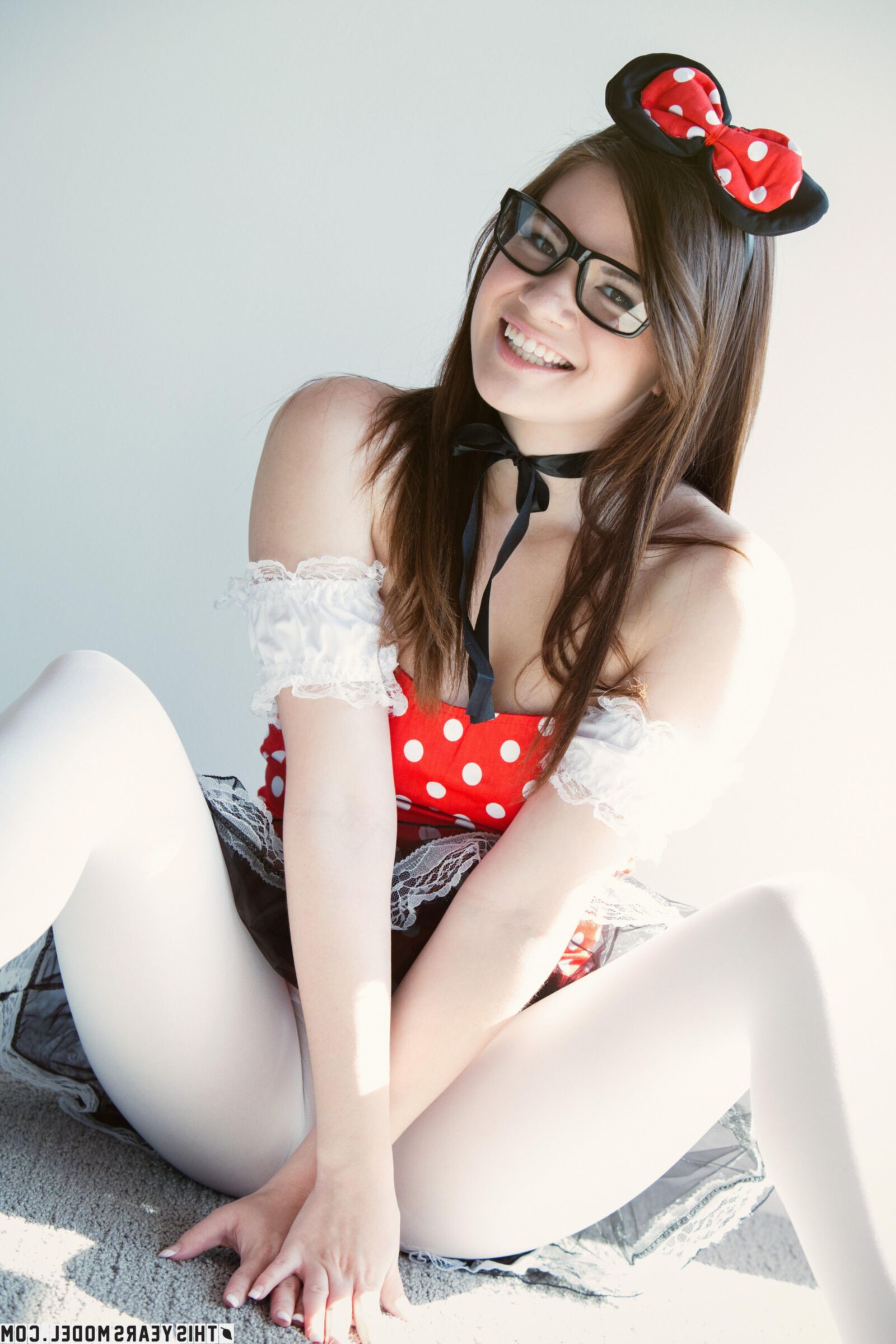 Alison Rey Mini Nerd（）