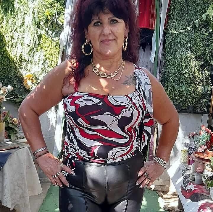 Algumas pessoas (dedos dos pés de camelo)