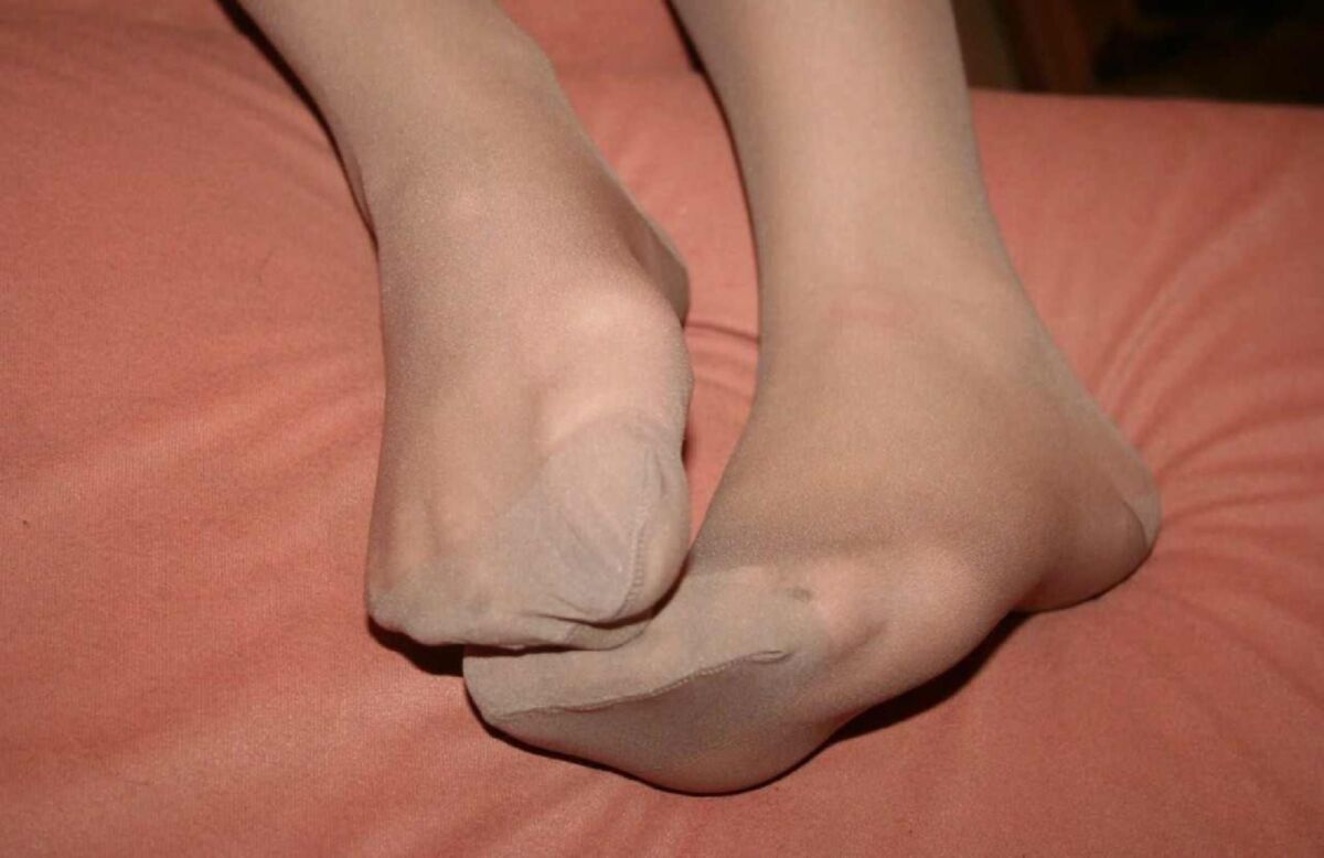 pied de nylon puant