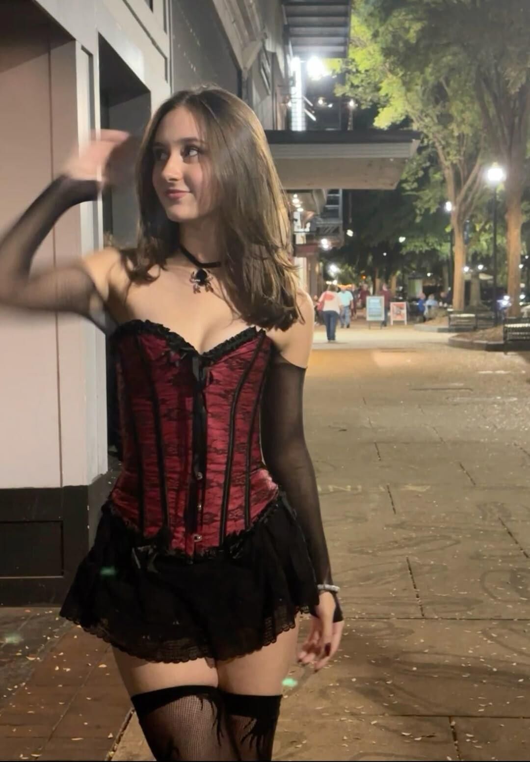 Sexy dresses and outfits 