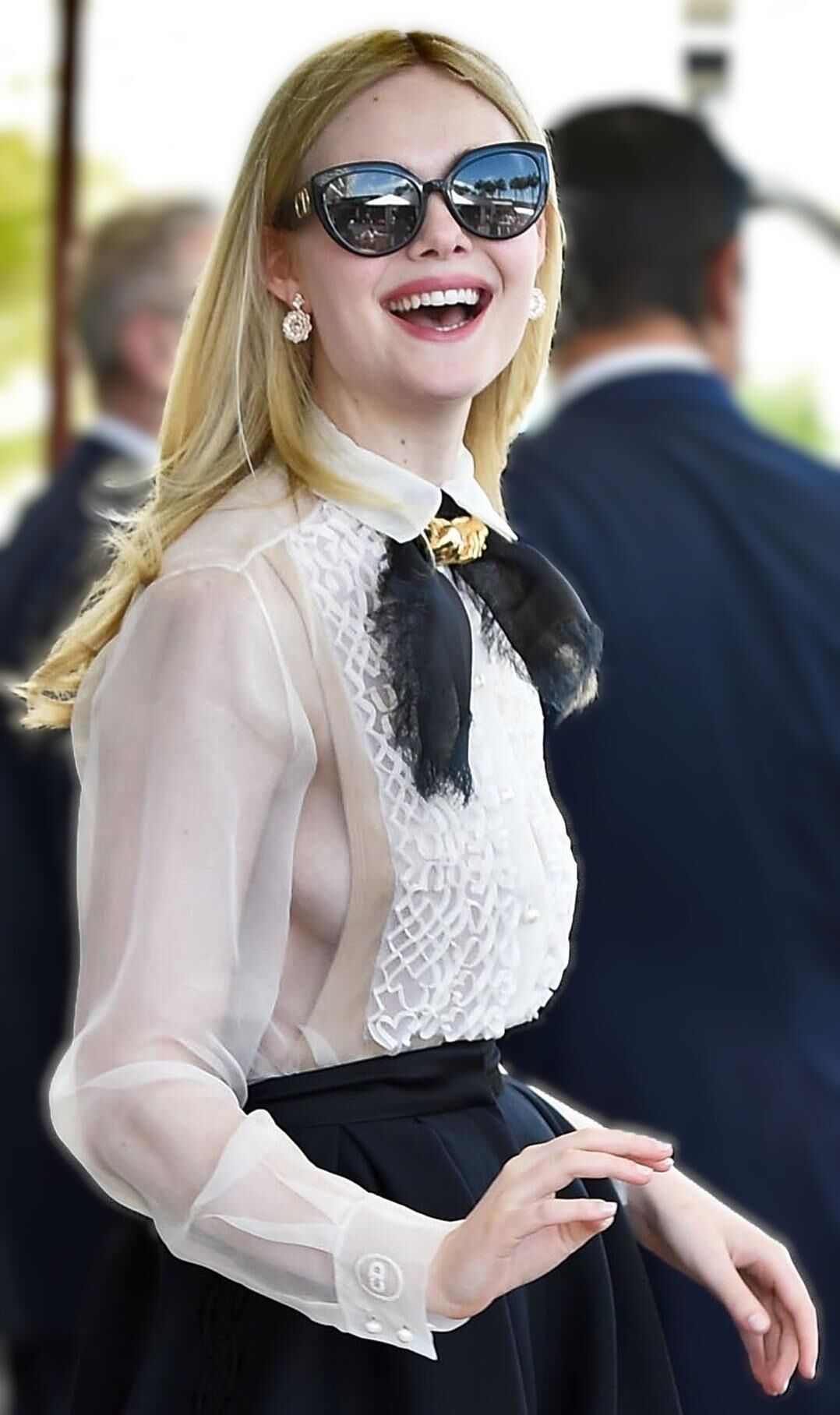 Celeb élégant teen salope Elle Fanning, élégant sperme et pisse put