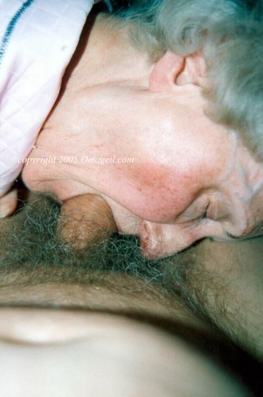 老婦人はまだセックスが大好きです