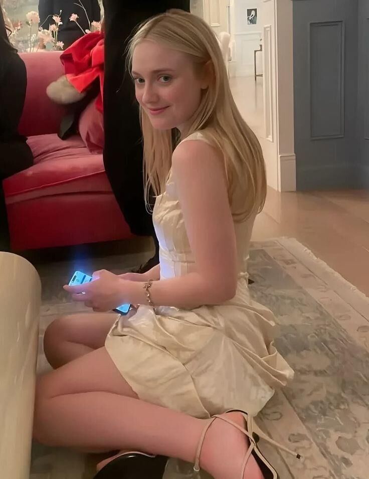 Sexy dresses and outfits 
