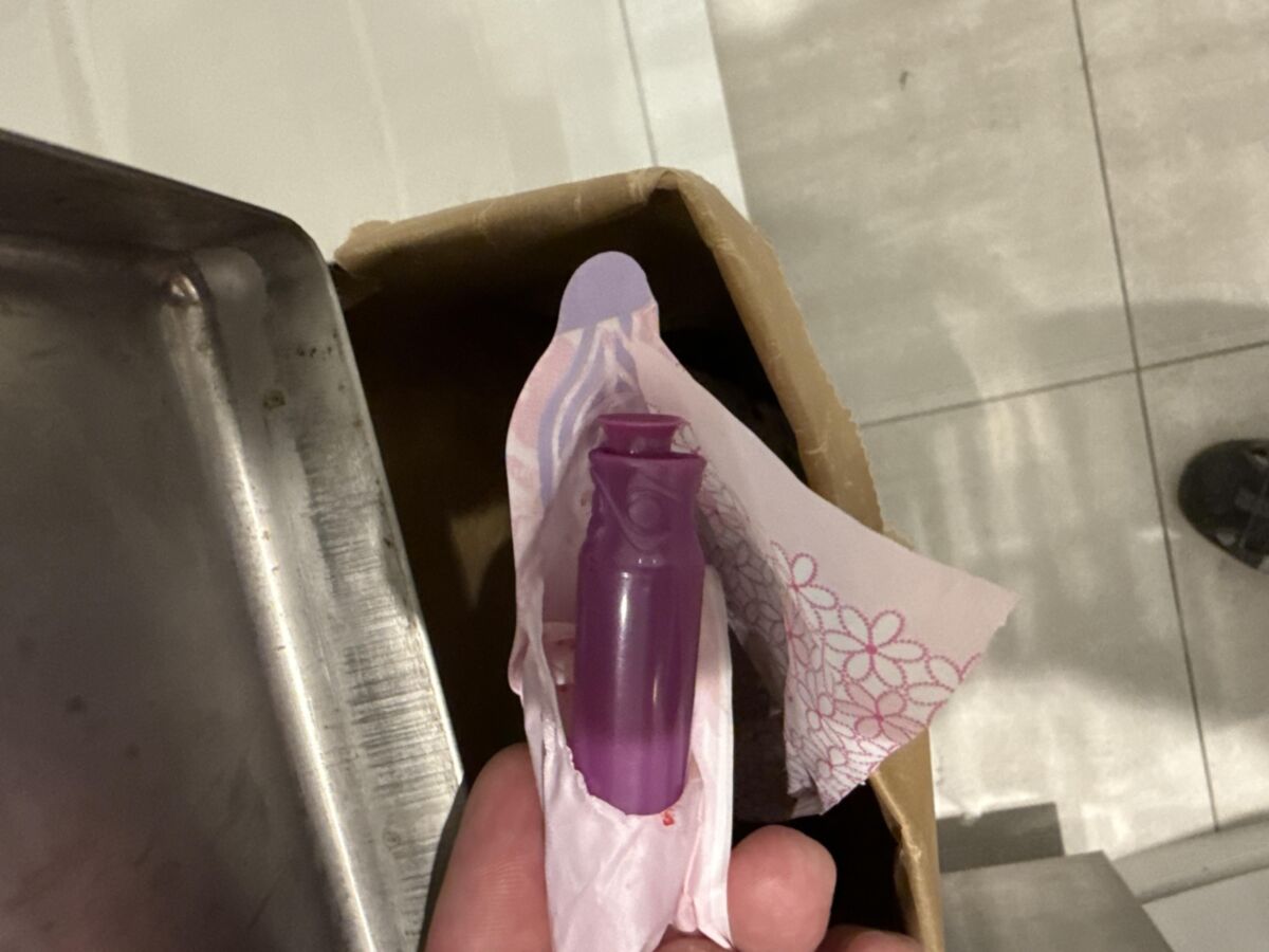 1つの観光場所からのパッドとタンポンアプリケーター
