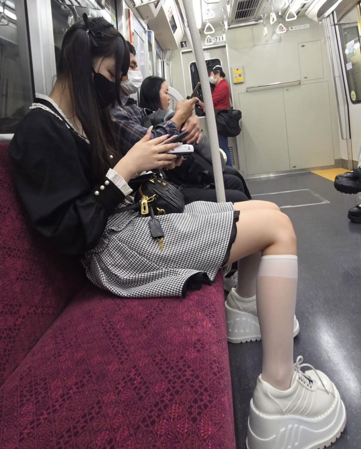 率直なタイツ