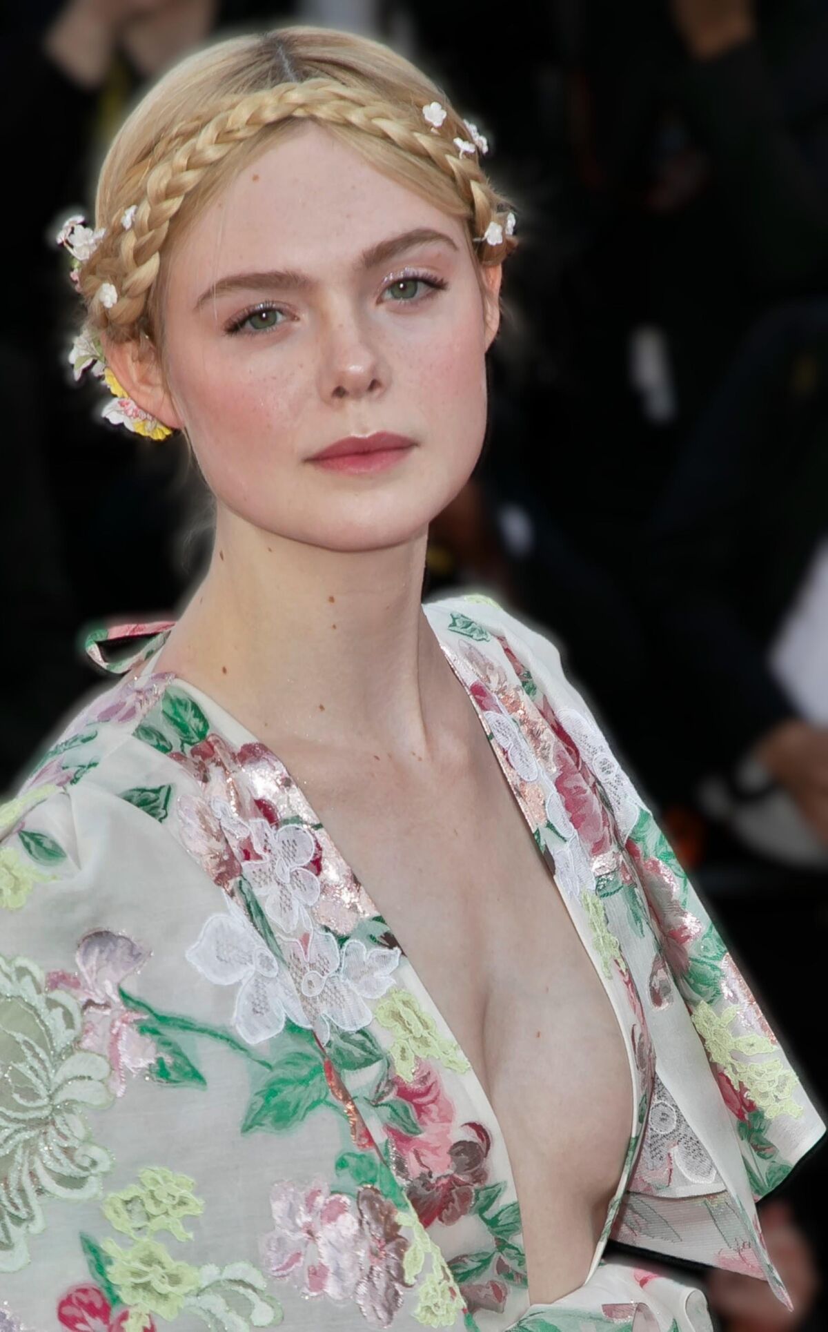 Celeb élégant teen salope Elle Fanning, élégant sperme et pisse put