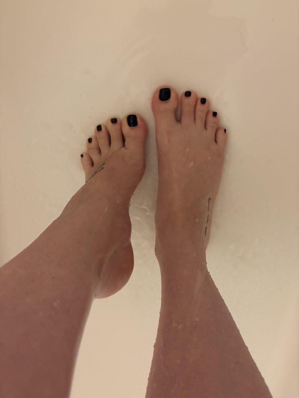 Amateur feet 