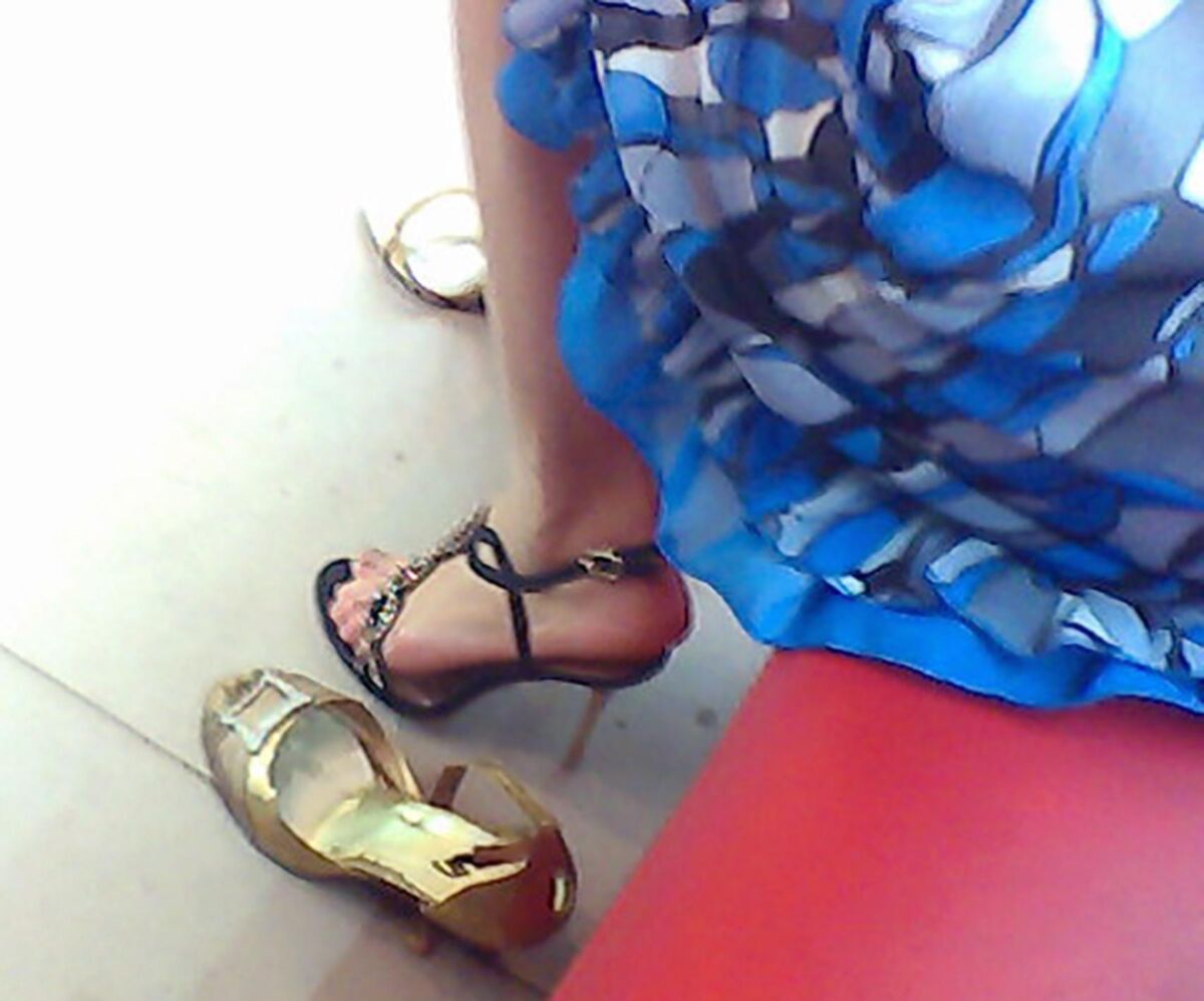 I WANT TO JERK OFF IN SHOE STORES!!! #