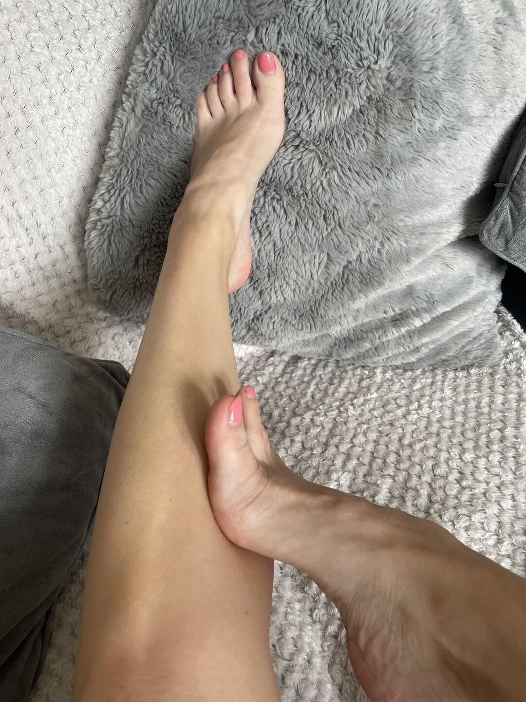 Amateur feet 