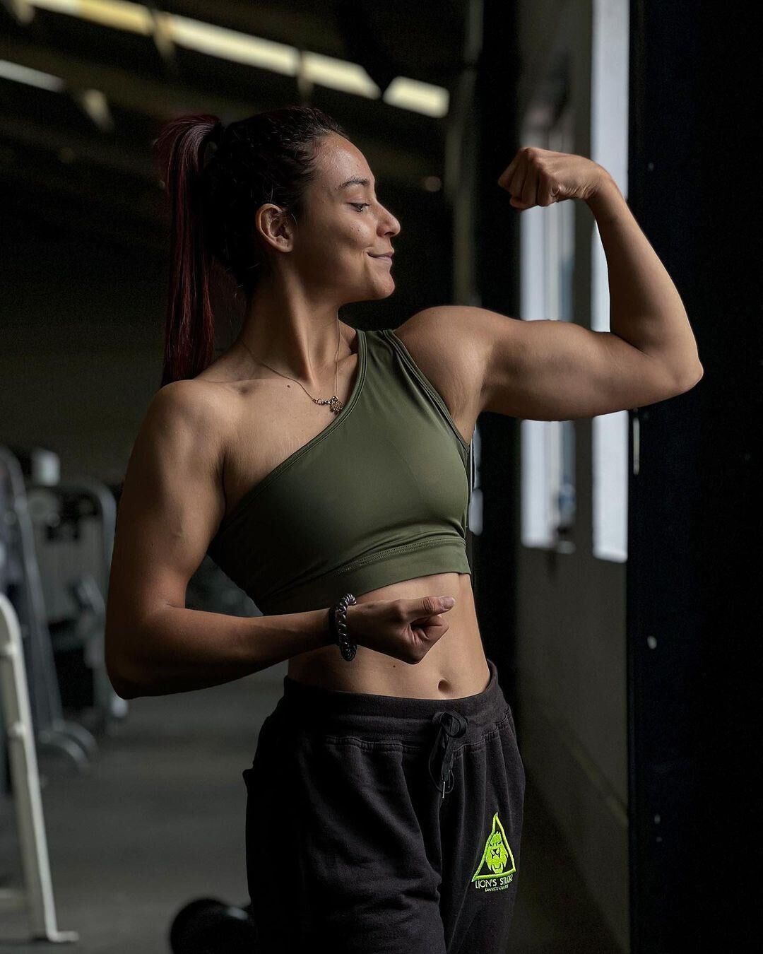 Random Muscle Girls 