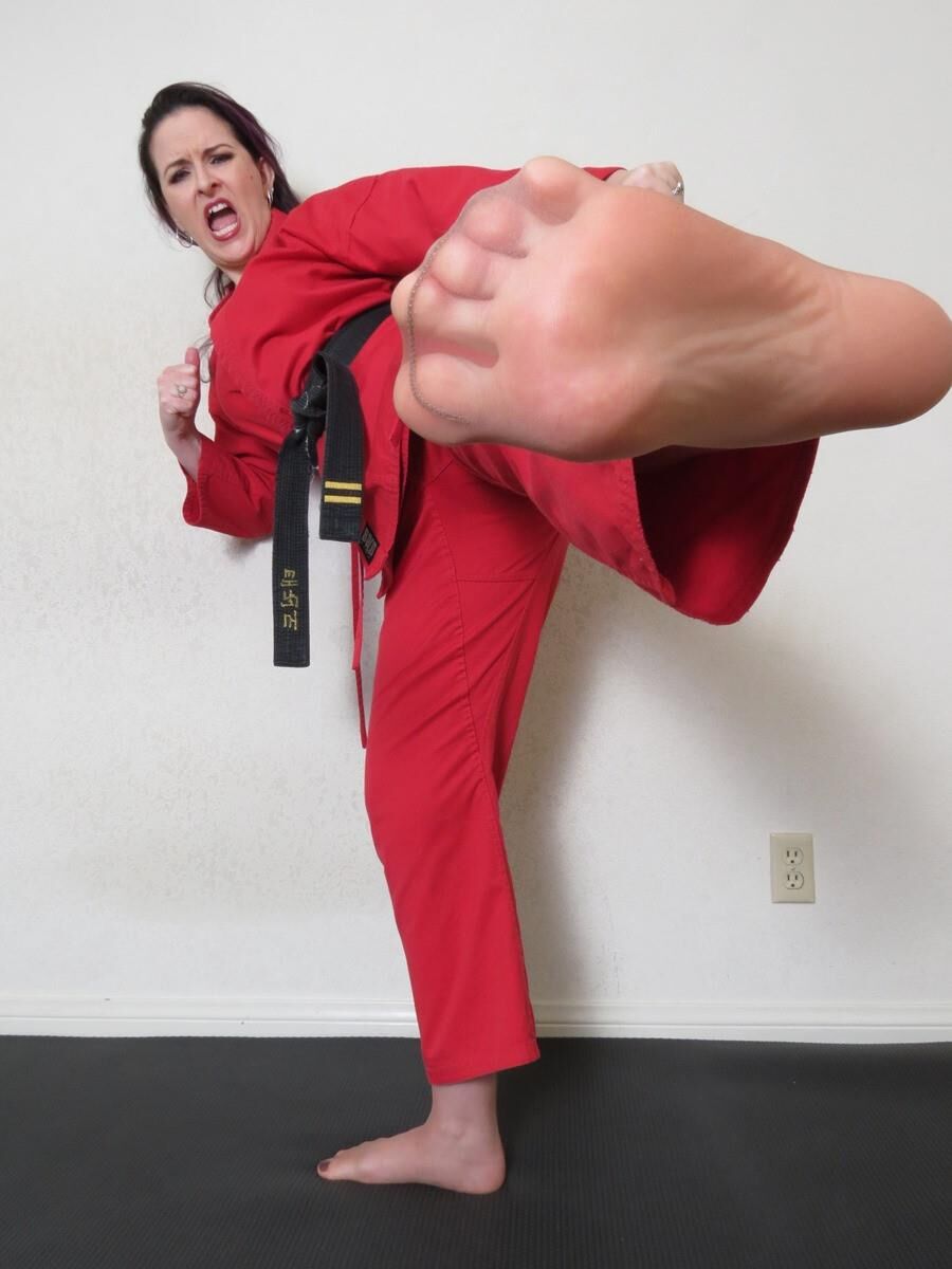 Caroline Karate Domme