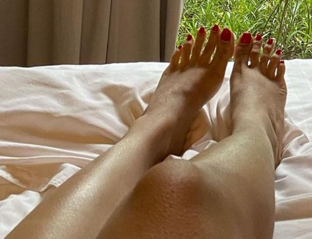 美しいおいしい足とセクシーな足