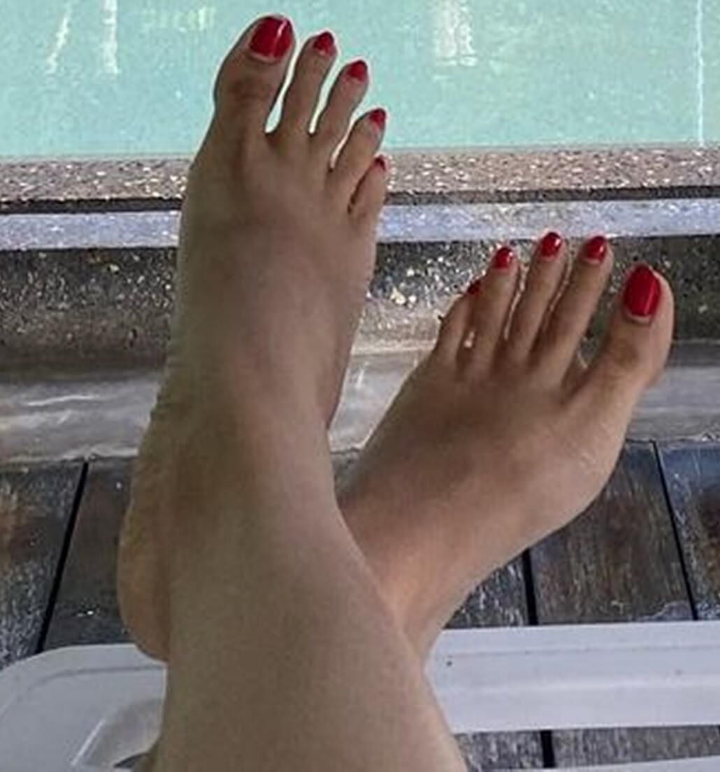 美しいおいしい足とセクシーな足