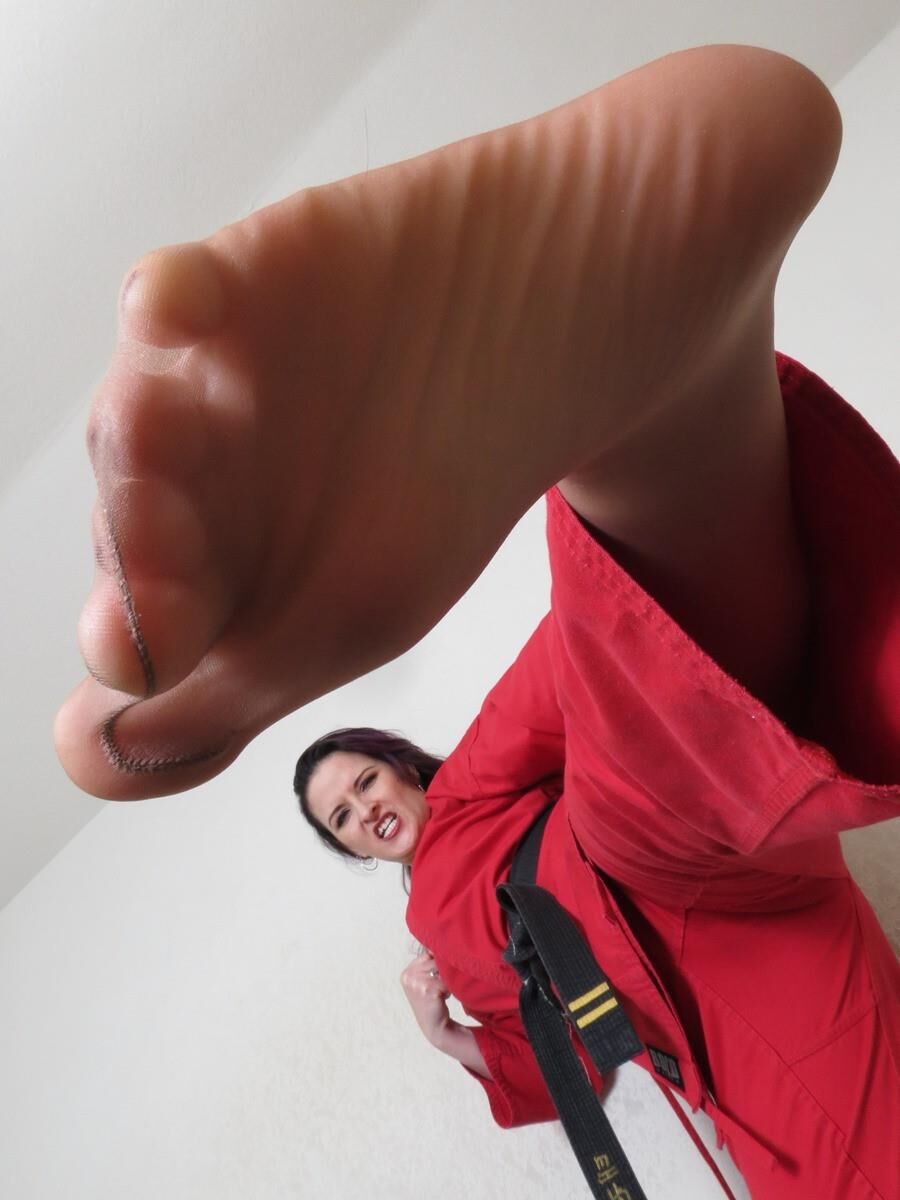 Caroline Karate Domme