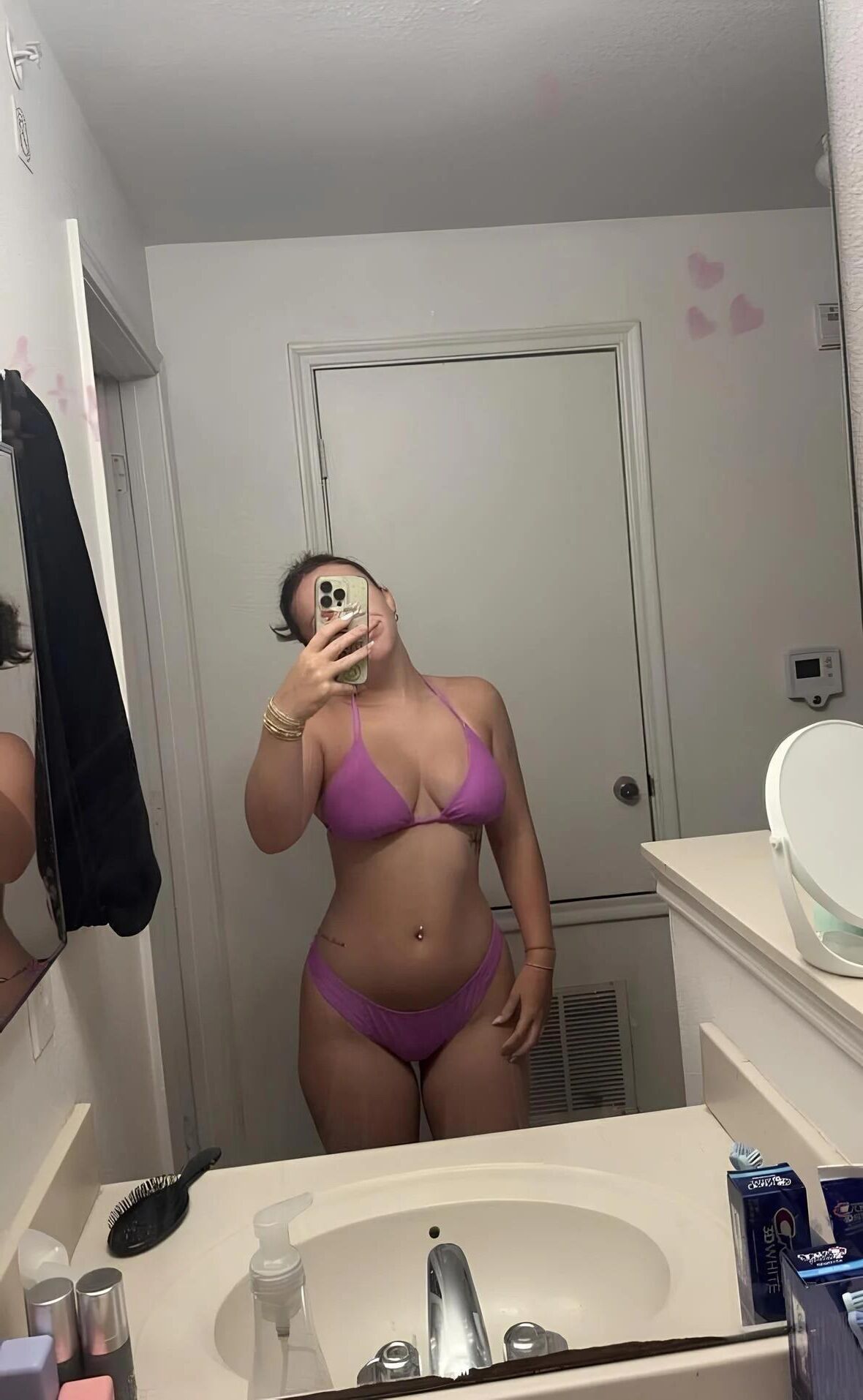 Cuck adora mostrar sua namorada para touro