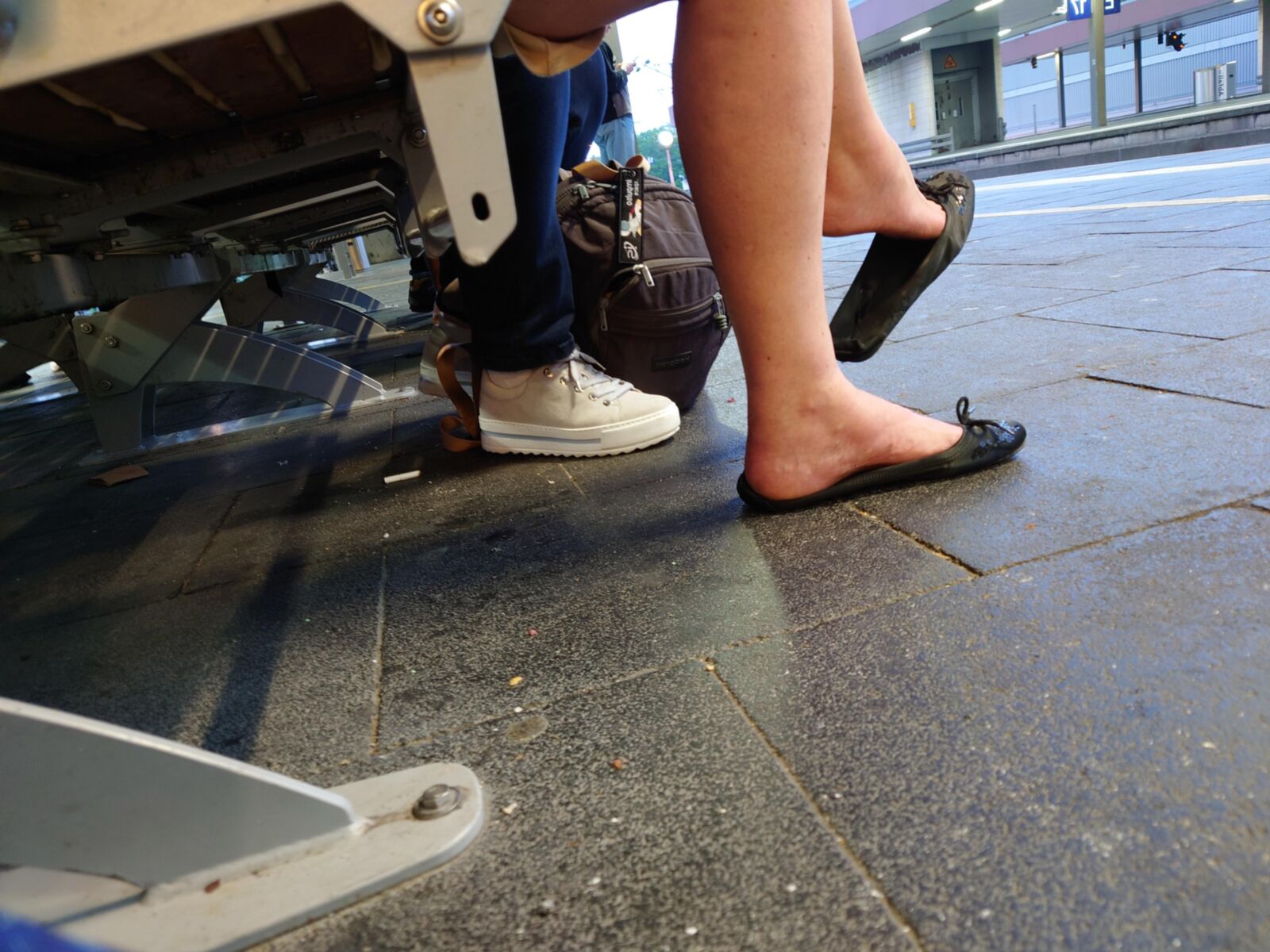 Shoeplay в разрушенных квартирах