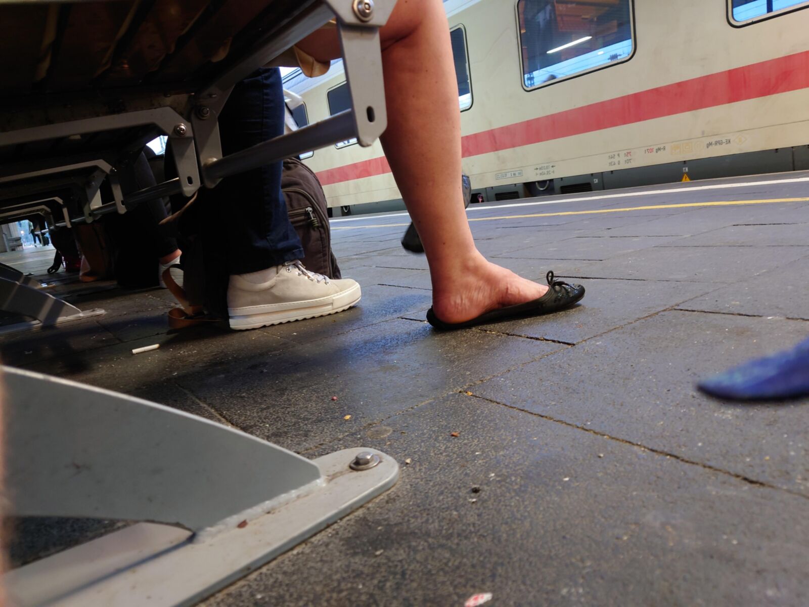 Shoeplay в разрушенных квартирах