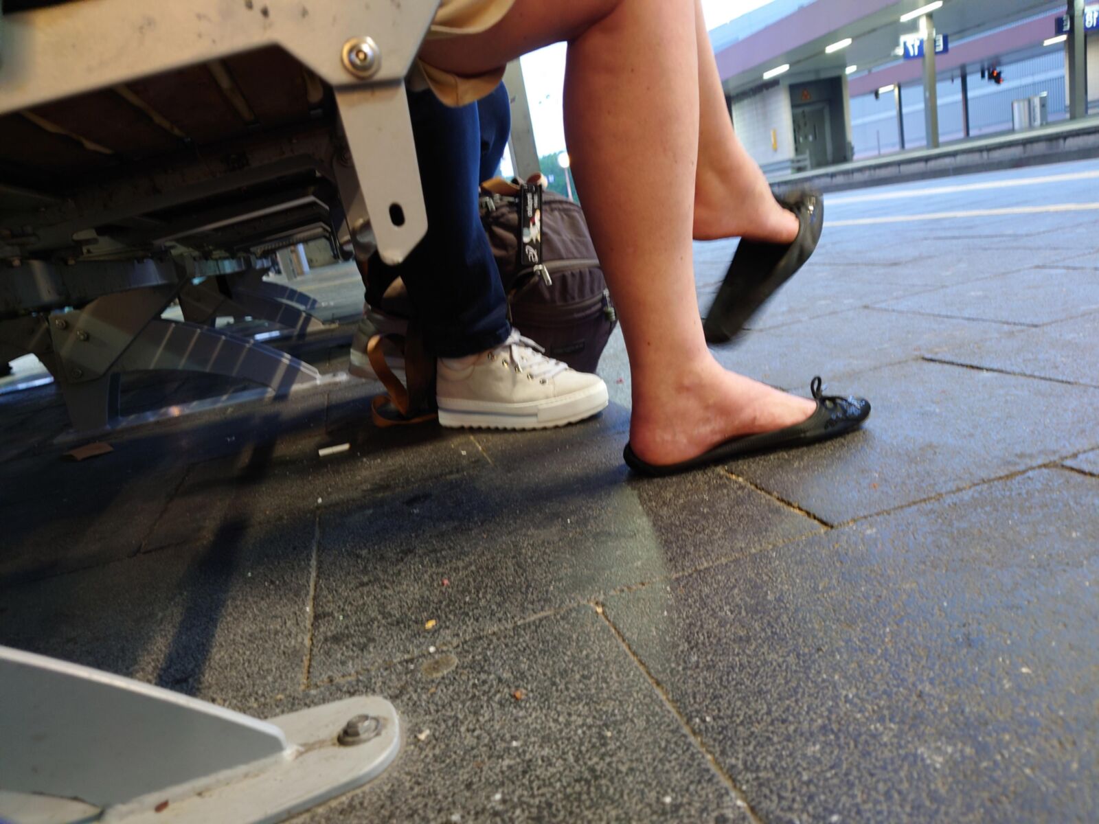 Shoeplay в разрушенных квартирах