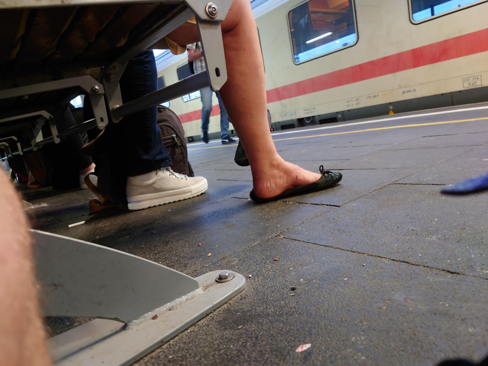 Shoeplay в разрушенных квартирах
