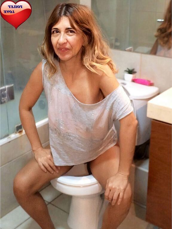 Я слышу, как твоя моча брызгает на сковороде