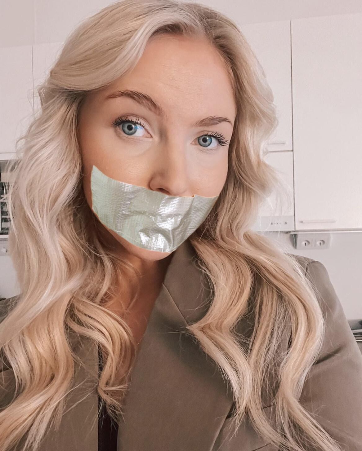 лента заткнута