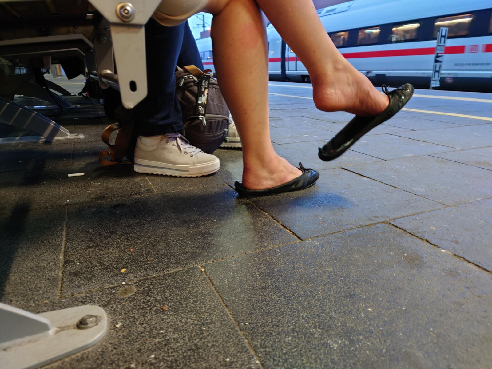 Shoeplay в разрушенных квартирах