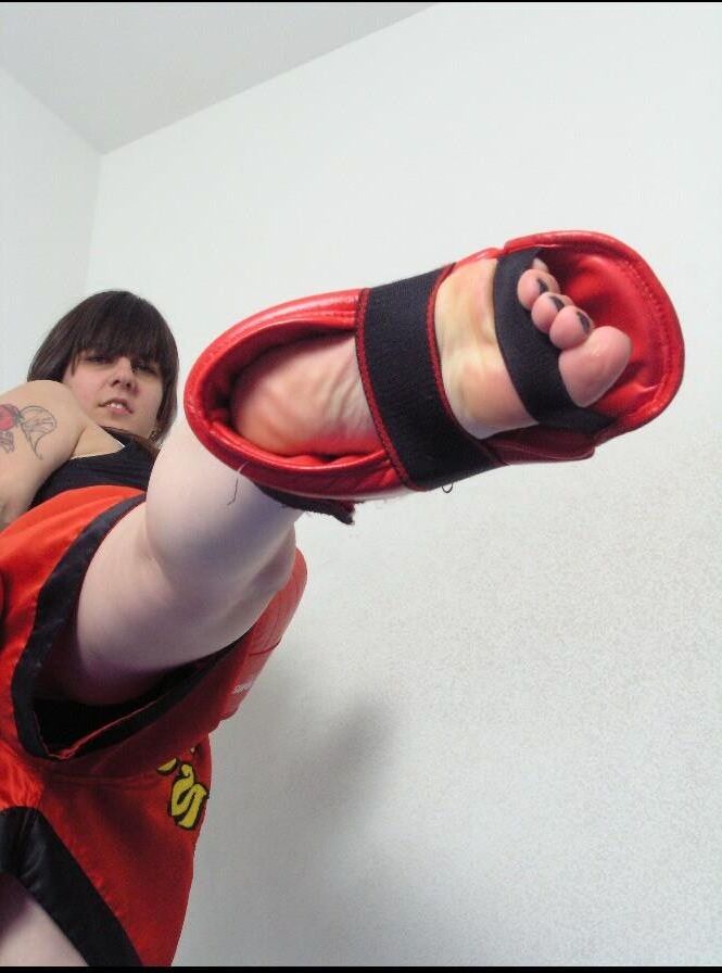 Classe de boxe de coup de pied atom