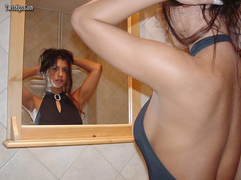 Braless 