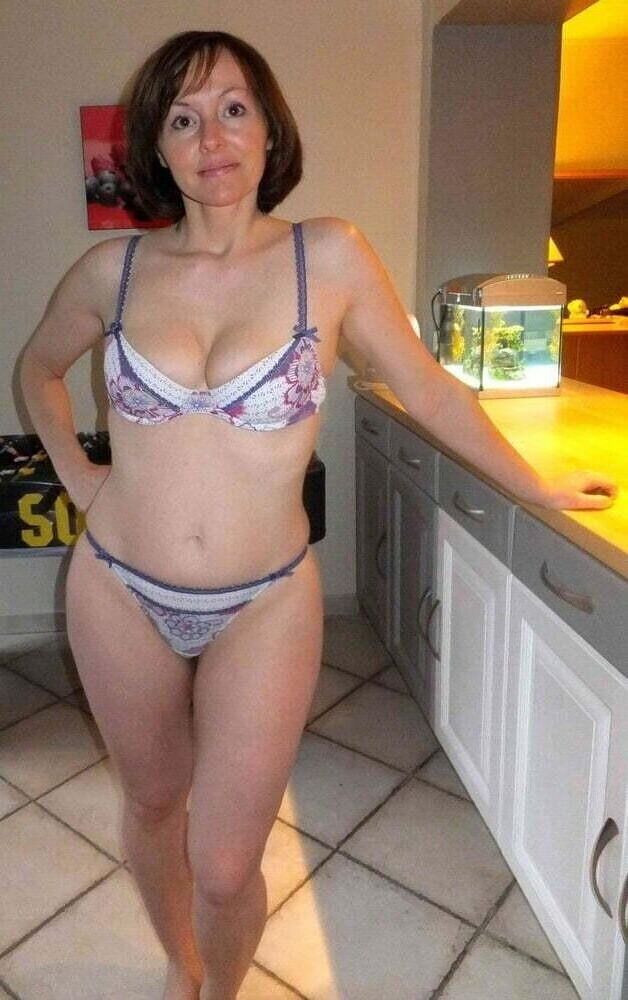 Sunday Lingerie Jul