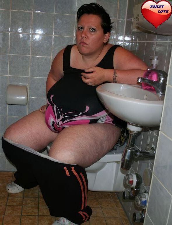 I WANT TO BE YOUR TOILET SLAVE