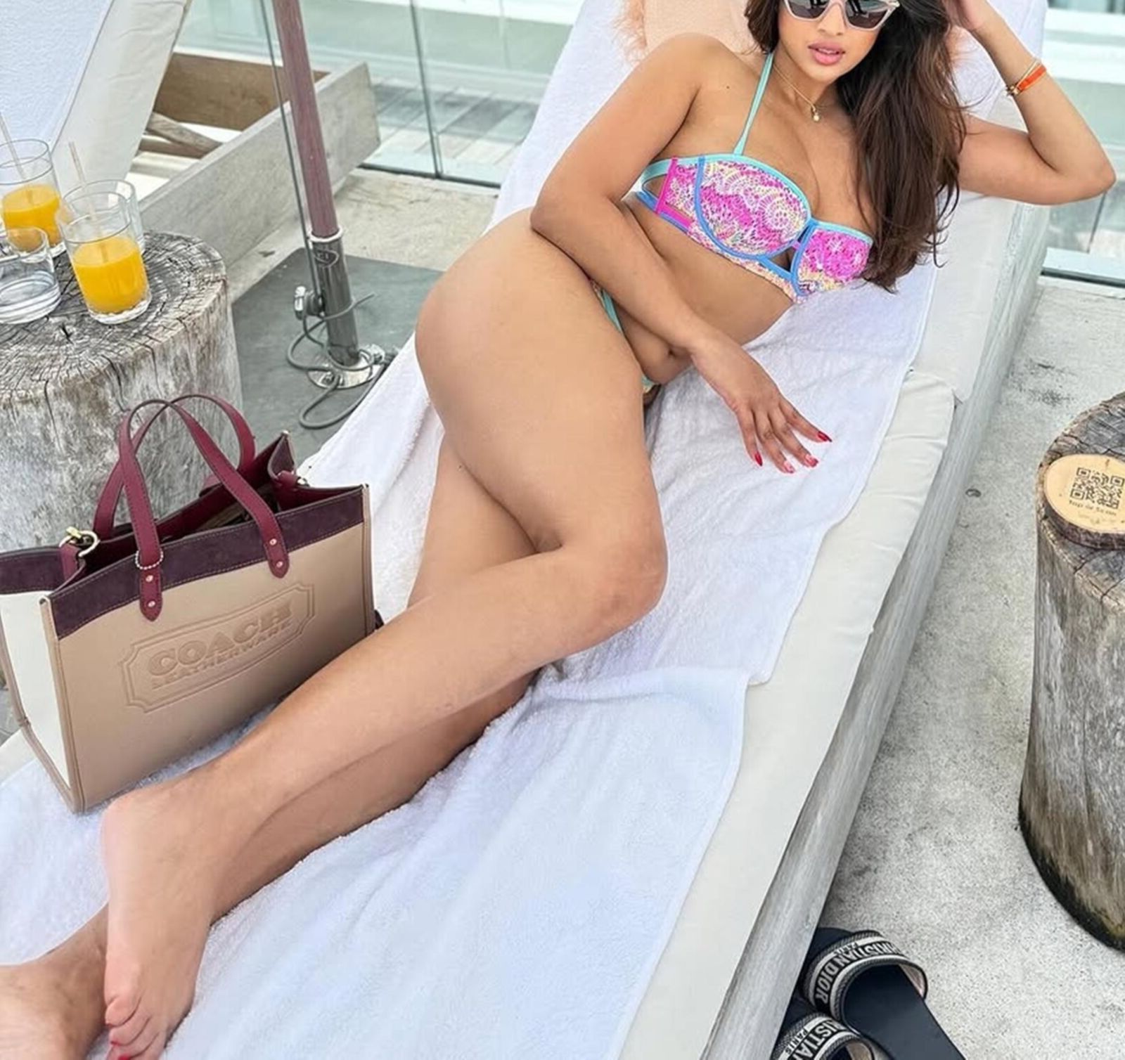 Piernas sexys y deliciosos muslos gruesos calientes
