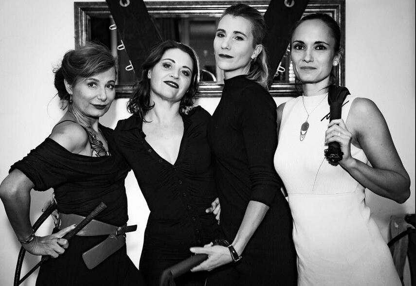 Mature Ladies to Adore 