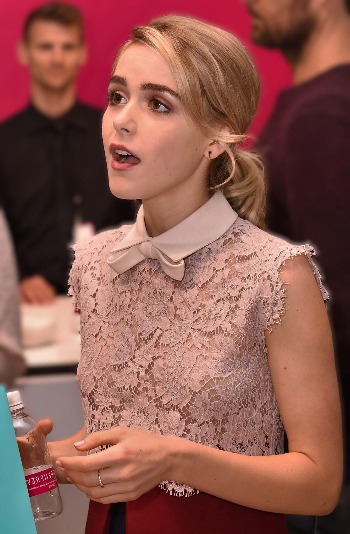 Celeb adolescente Kiernan Shipka, un enriquecimiento para cada parte posterior a la fiesta