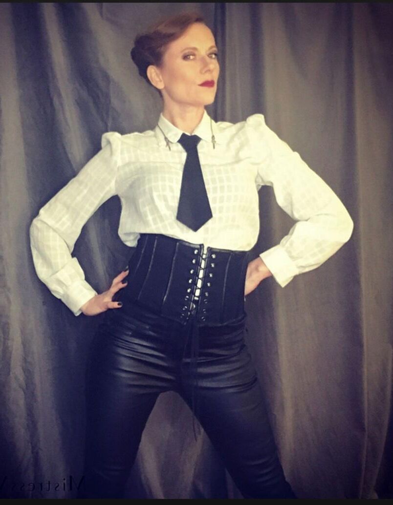 Mature Ladies to Adore 