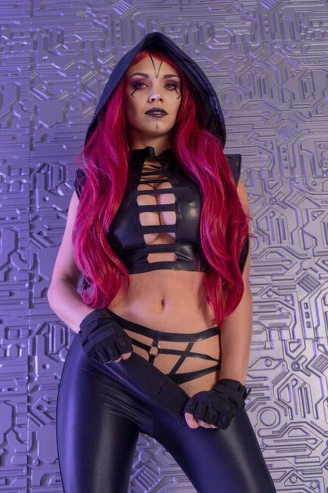 Queen cosplay Marina