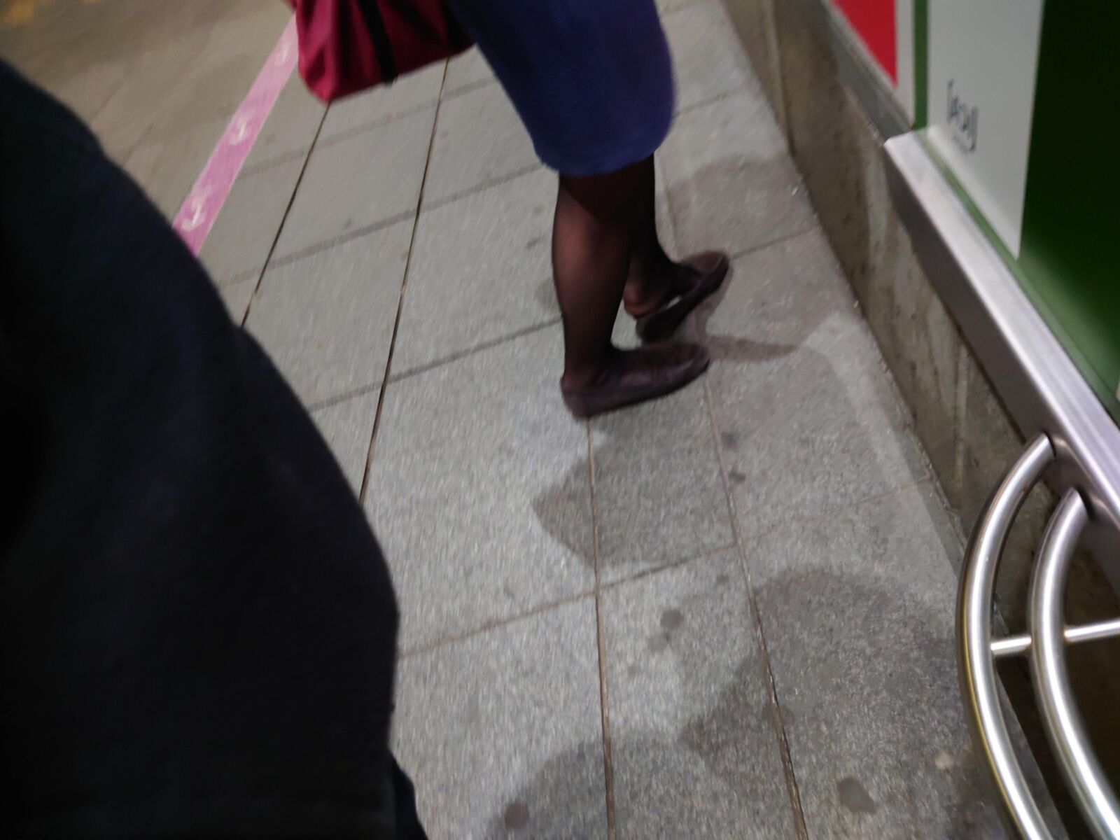 真夜中に成熟したナイロン
