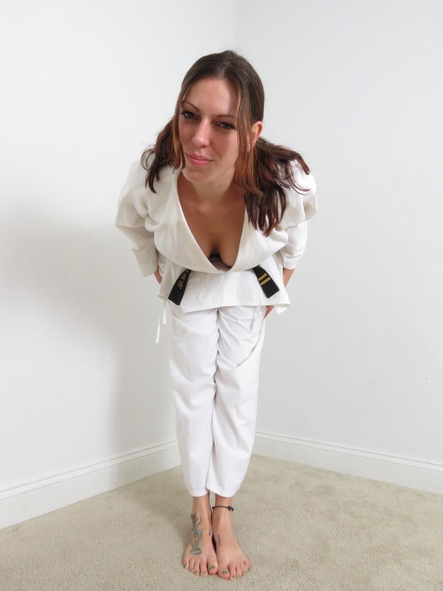 Vanessa Black Belt Giantess