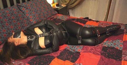 Sexy women in leather 