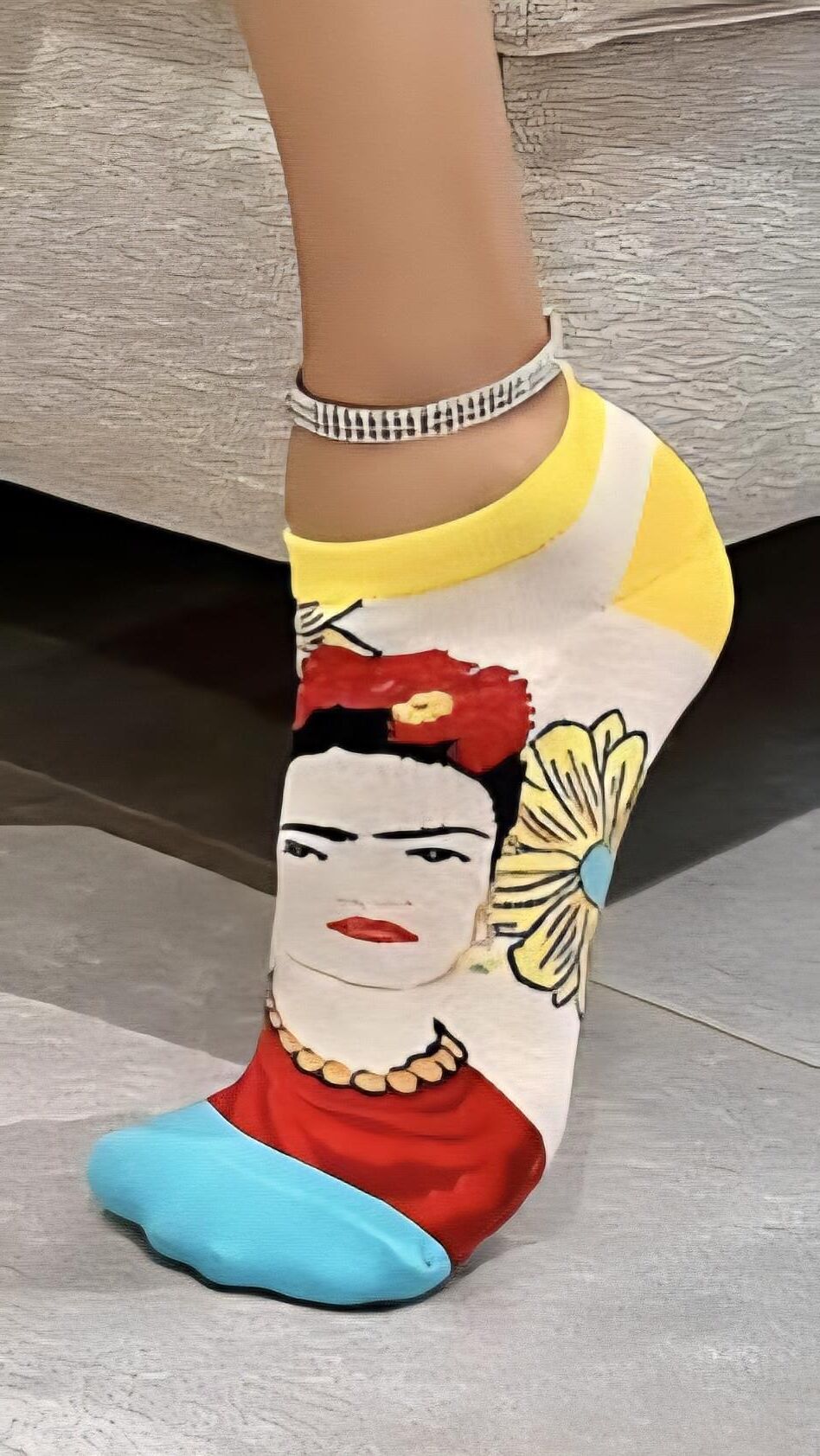 FEET AND SOCKS 