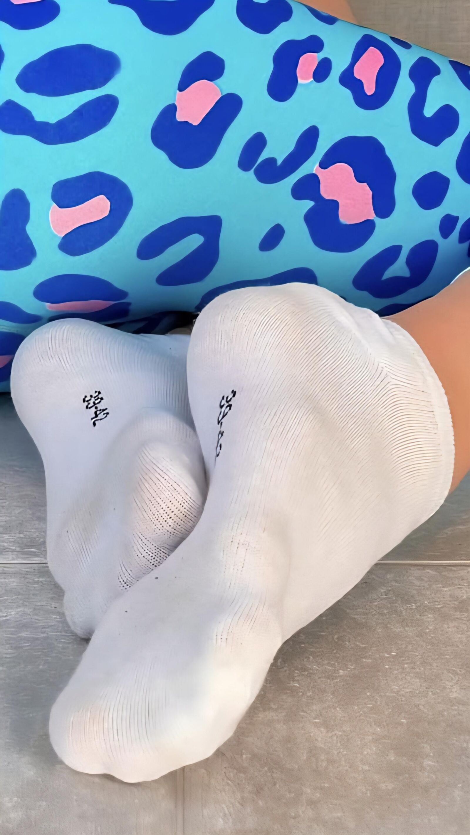 FEET AND SOCKS 