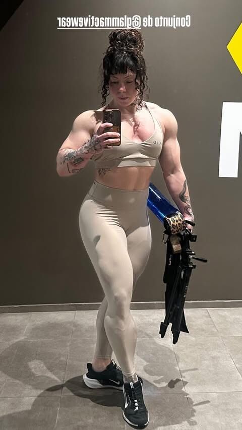 Muscle Girls Thicc e poderoso