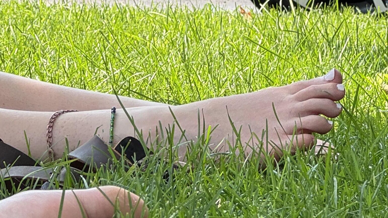 Sister in laws feet for tribute and comment 