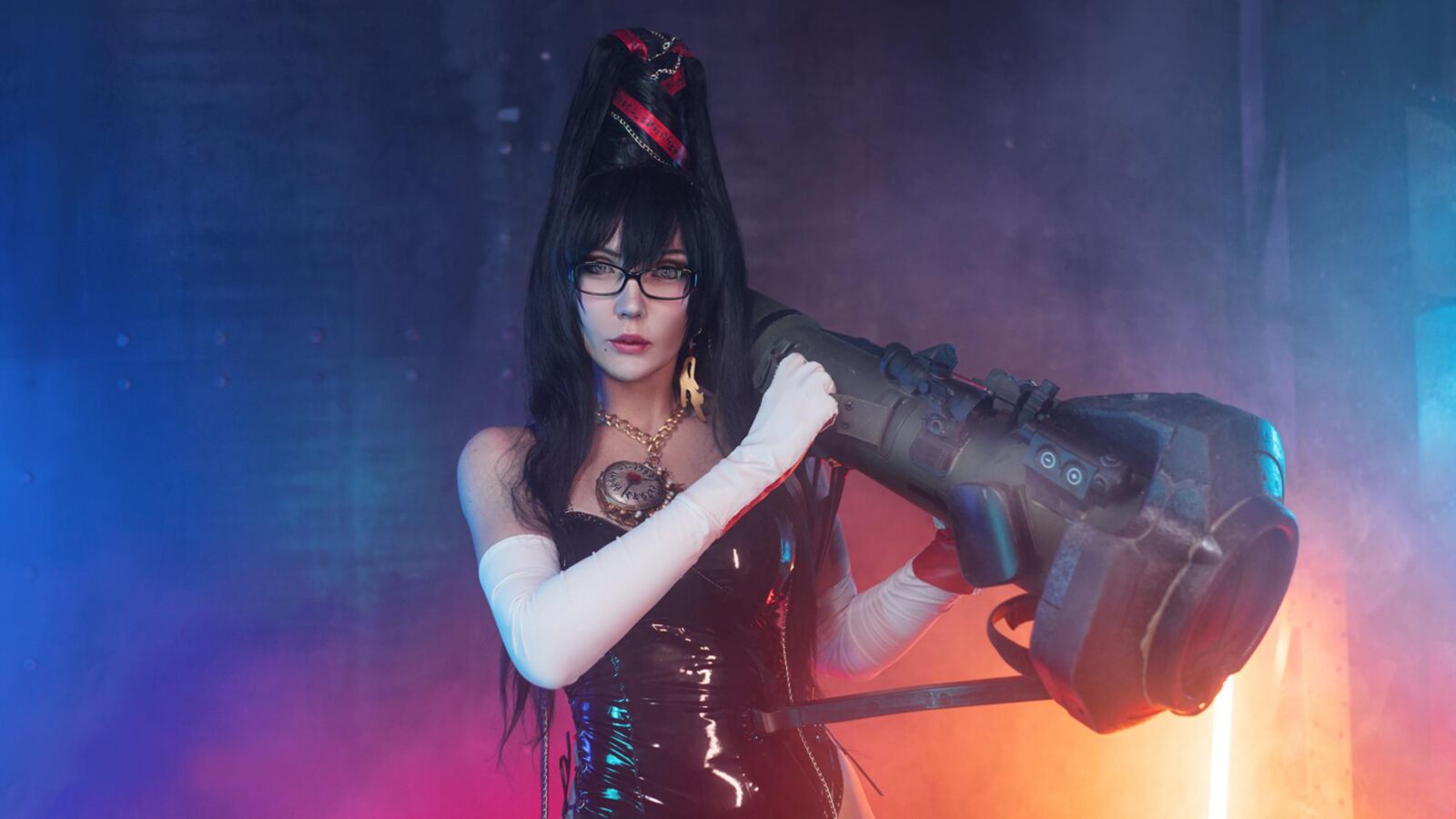 Pugoffka Bayonetta cosplay