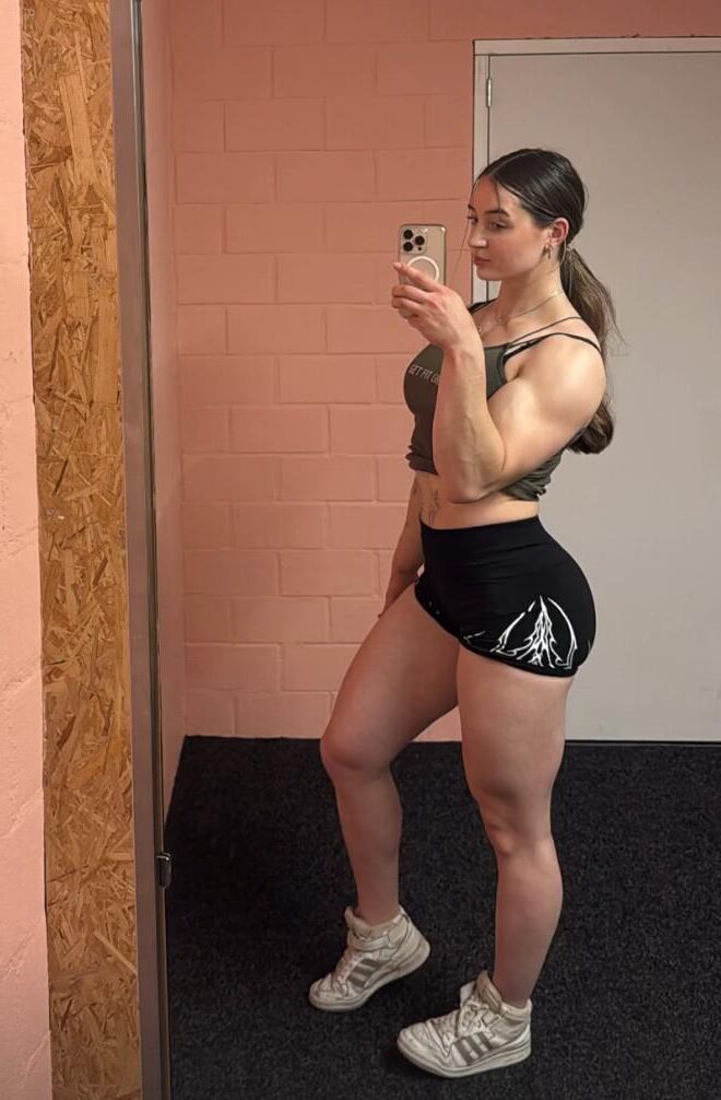 Muscle Girls Thicc e poderoso