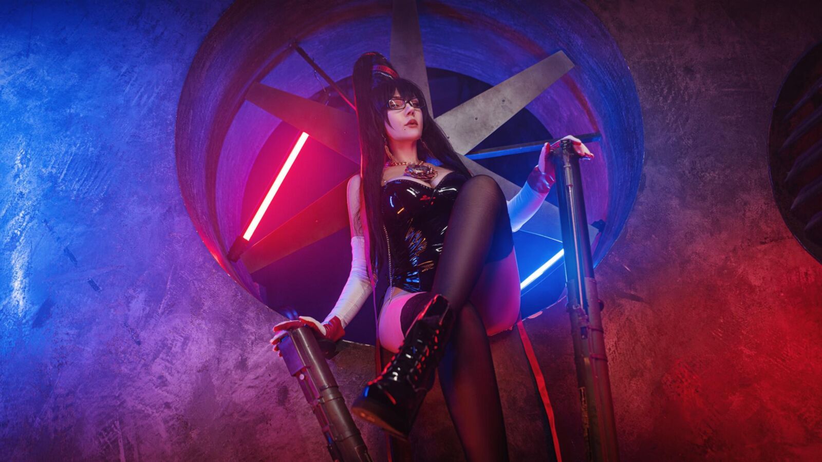 Pugoffka Bayonetta cosplay