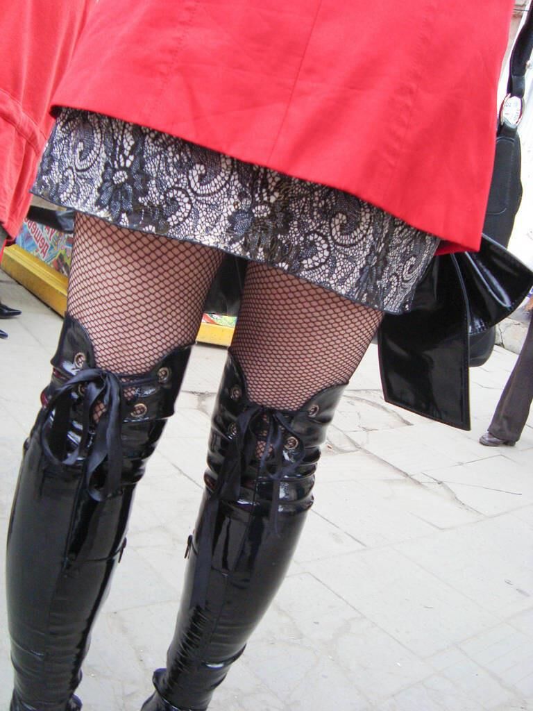 Voyer Legs and Heels Street View