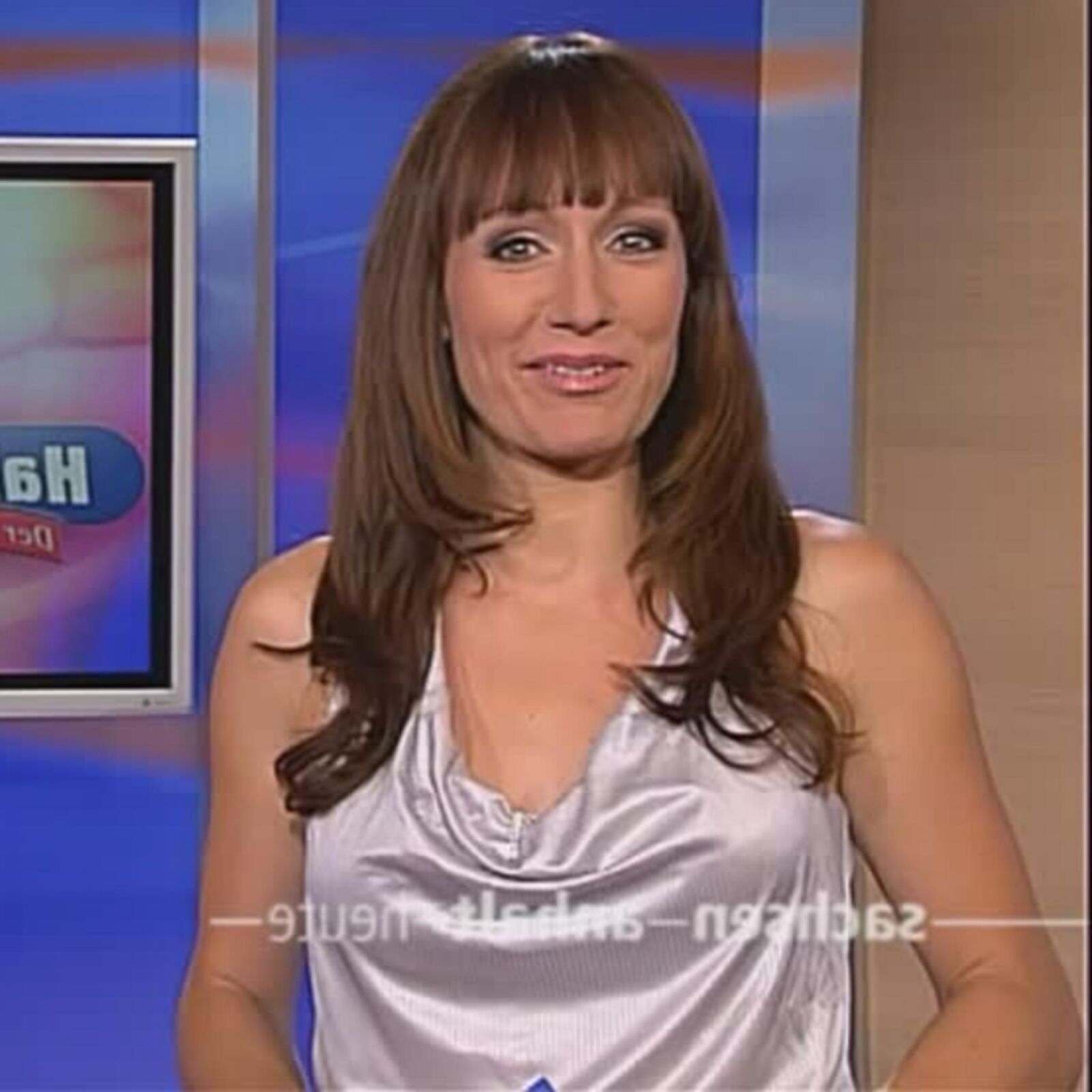 Susi B. Gez Edelhure in Feinenセクシーな衣装Zum Ficken！