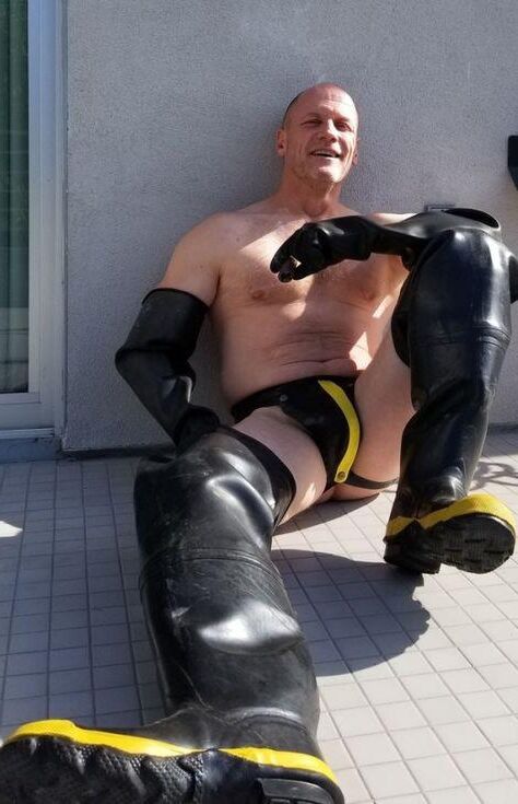 ウェーダーの汚い男性