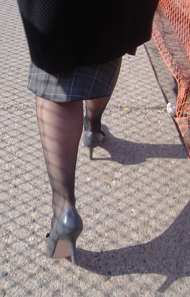 Voyer Legs and Heels Street View