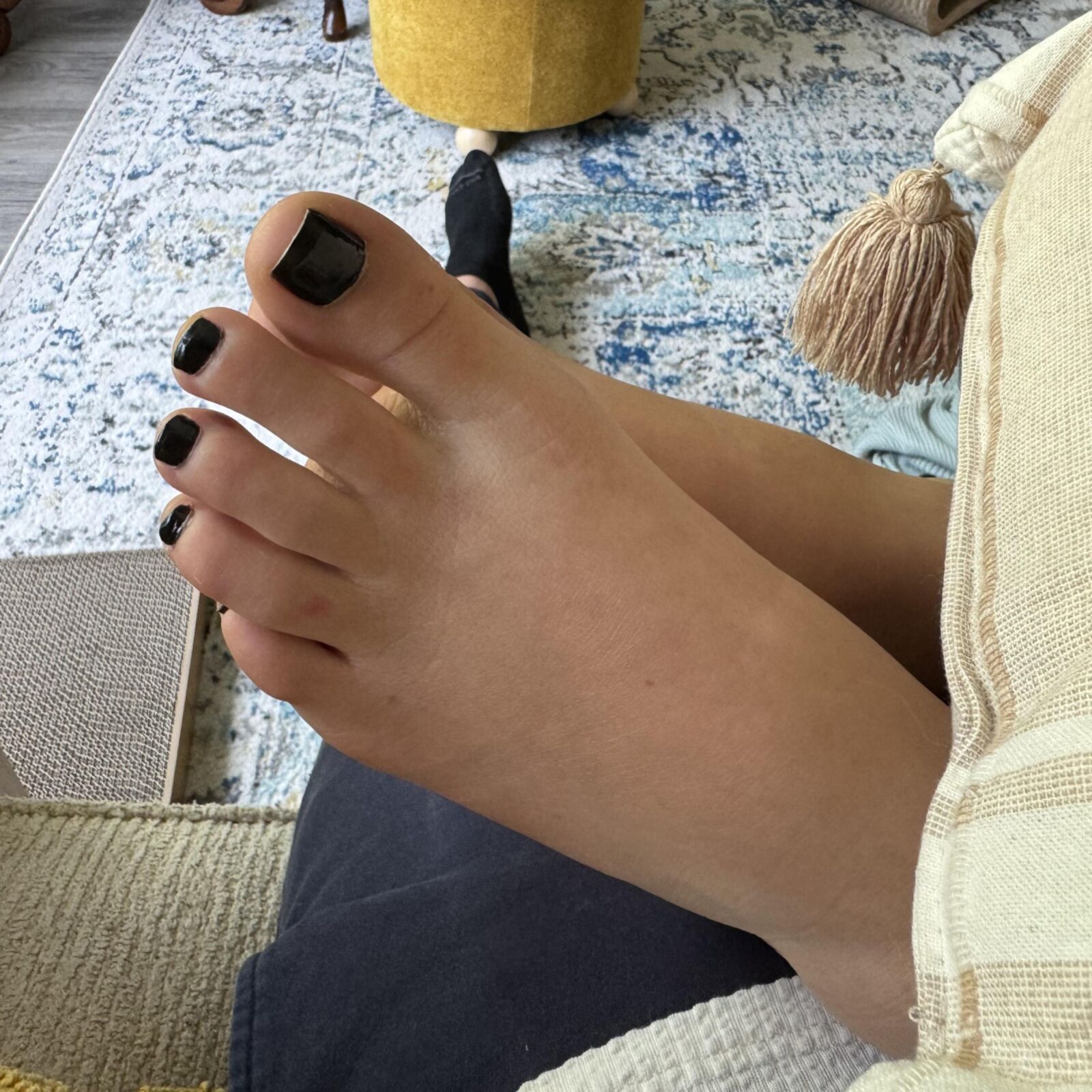 Wifes feet and toes for tribute and comment 
